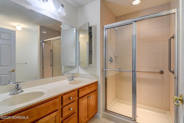 50 Eagle Ridge Circle, Lakewood, NJ 08701