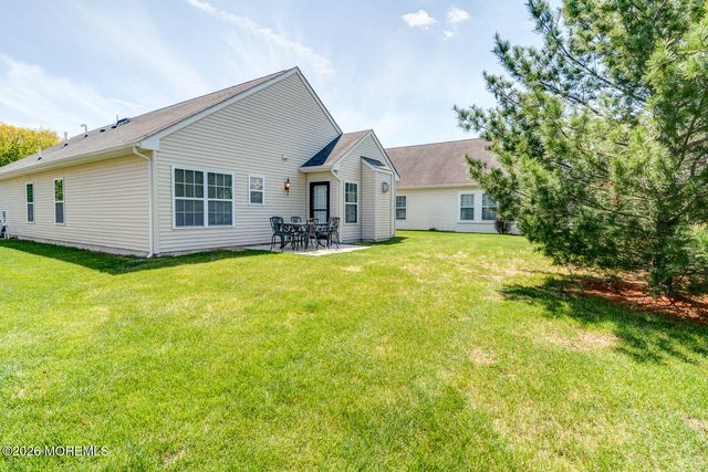 50 Eagle Ridge Circle, Lakewood, NJ 08701