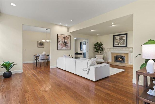 494 GROVE ACRE Avenue, Pacific Grove, CA 93950
