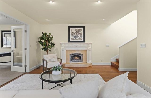 494 GROVE ACRE Avenue, Pacific Grove, CA 93950