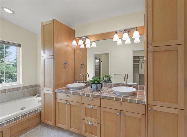 494 GROVE ACRE Avenue, Pacific Grove, CA 93950