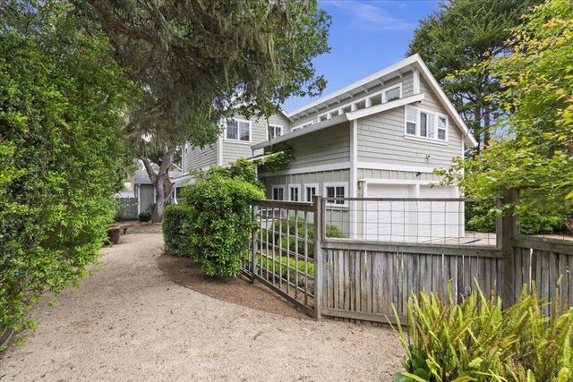 494 GROVE ACRE Avenue, Pacific Grove, CA 93950