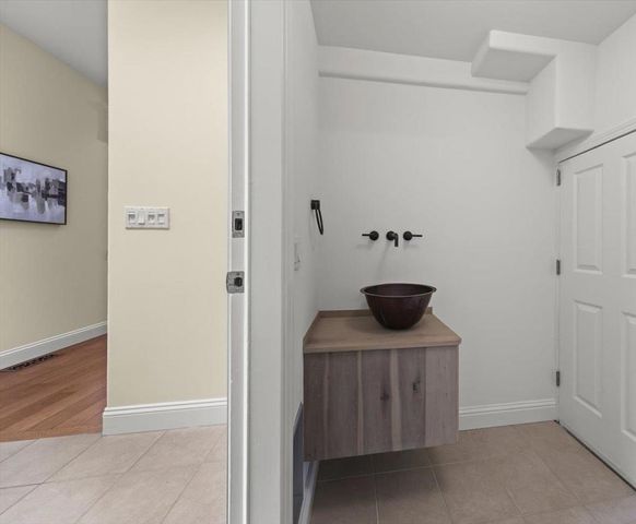 494 GROVE ACRE Avenue, Pacific Grove, CA 93950