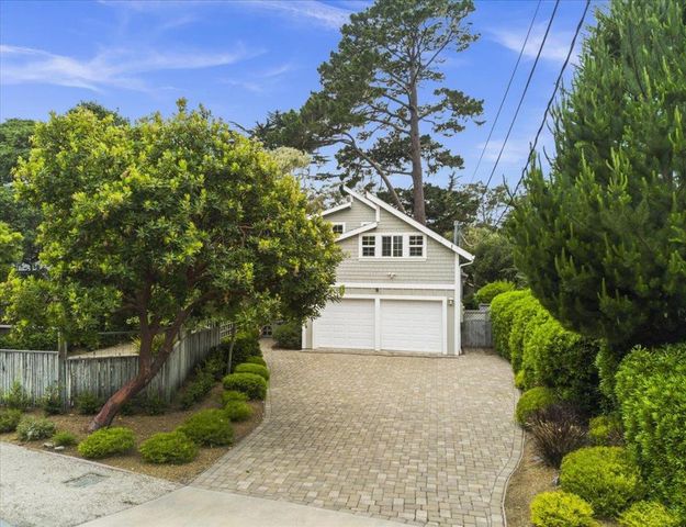 494 GROVE ACRE Avenue, Pacific Grove, CA 93950