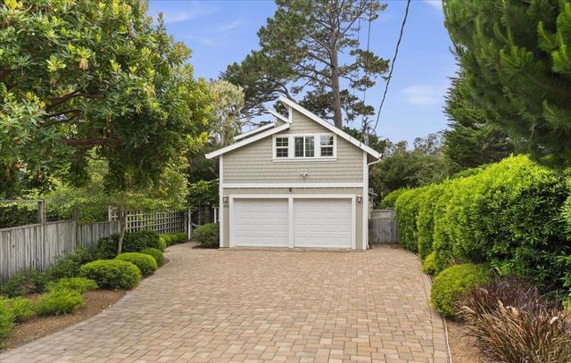 494 GROVE ACRE Avenue, Pacific Grove, CA 93950