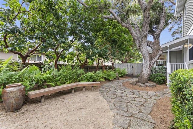 494 GROVE ACRE Avenue, Pacific Grove, CA 93950