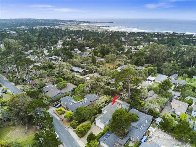 494 GROVE ACRE Avenue, Pacific Grove, CA 93950