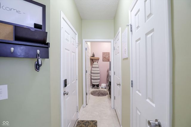 10328 Ridge Line Court, Indianapolis, IN 46236