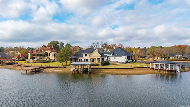 426 Serendipity Trl Trail, Hot Springs, AR 71913