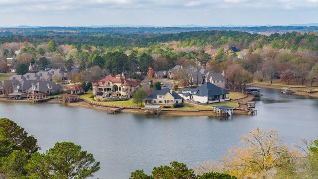 426 Serendipity Trl Trail, Hot Springs, AR 71913