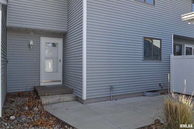 3518 CEDARVIEW Court, Bettendorf, IA 52722