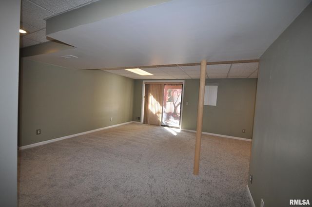 3518 CEDARVIEW Court, Bettendorf, IA 52722