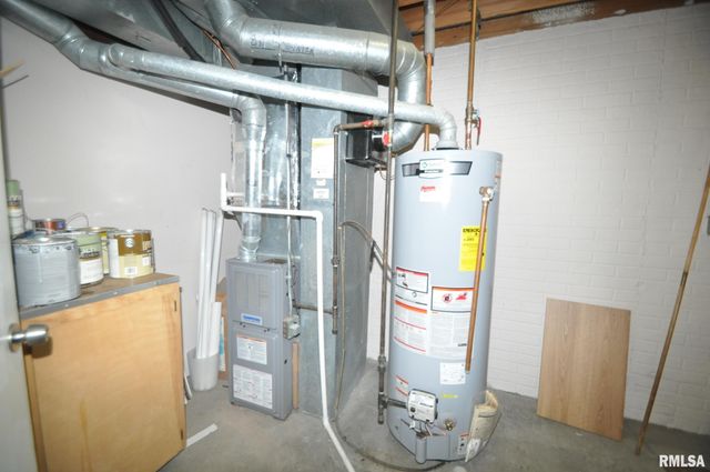 3518 CEDARVIEW Court, Bettendorf, IA 52722