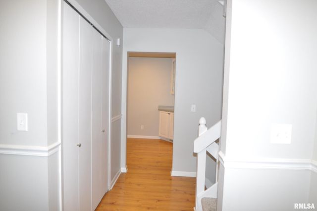 3518 CEDARVIEW Court, Bettendorf, IA 52722