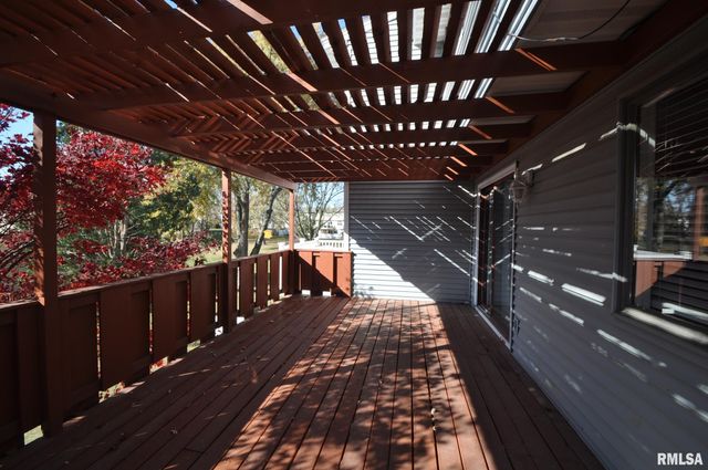 3518 CEDARVIEW Court, Bettendorf, IA 52722