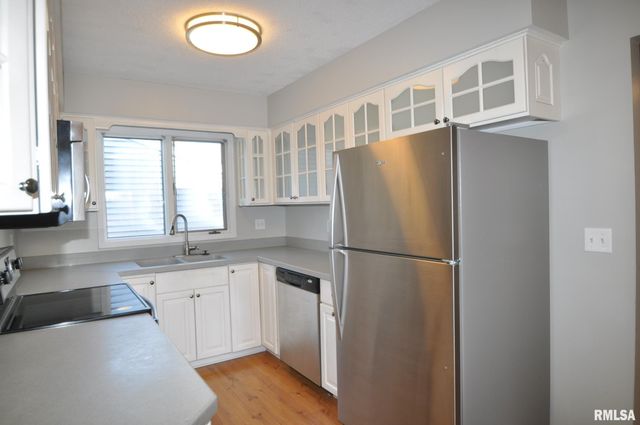 3518 CEDARVIEW Court, Bettendorf, IA 52722