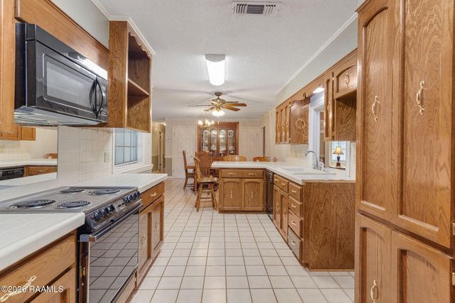 112 Saint Bernadette Drive, Lafayette, LA 70507