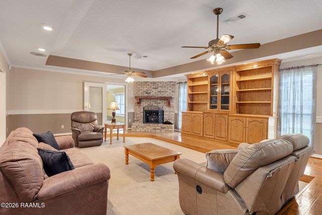112 Saint Bernadette Drive, Lafayette, LA 70507