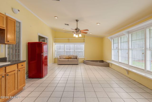 112 Saint Bernadette Drive, Lafayette, LA 70507