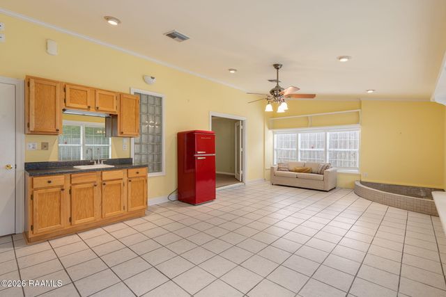 112 Saint Bernadette Drive, Lafayette, LA 70507