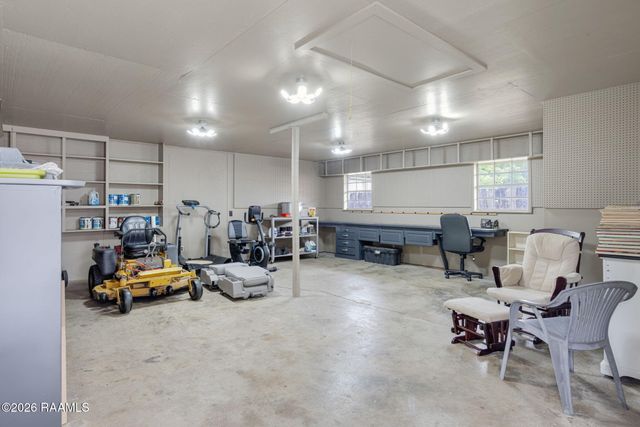 112 Saint Bernadette Drive, Lafayette, LA 70507