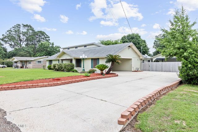 112 Saint Bernadette Drive, Lafayette, LA 70507