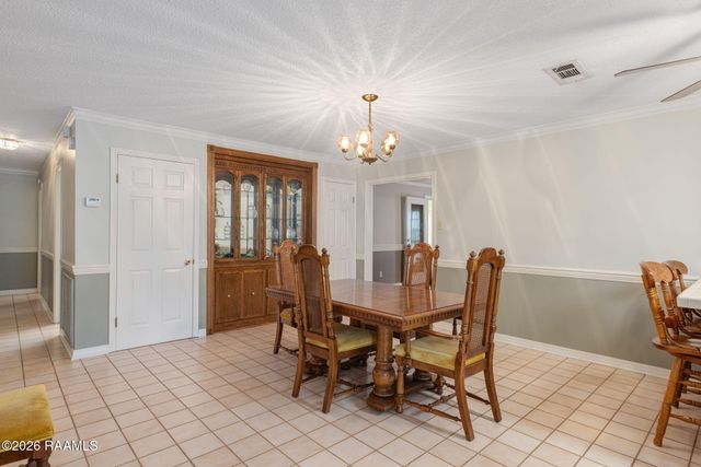 112 Saint Bernadette Drive, Lafayette, LA 70507
