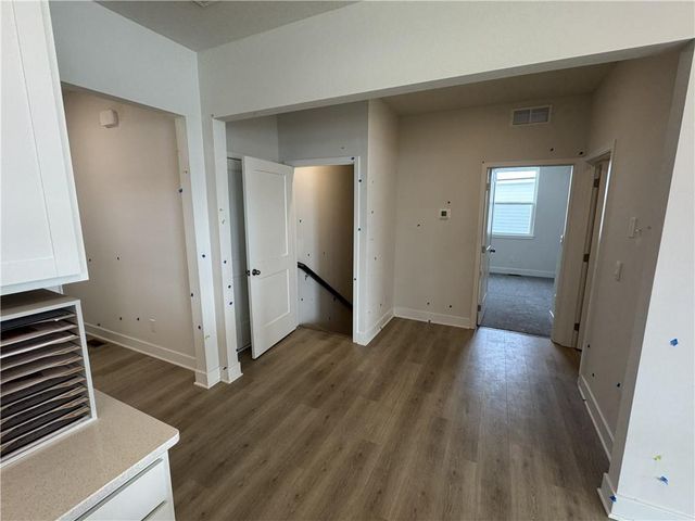 20762 W 188th Terrace, Spring Hill, KS 66083