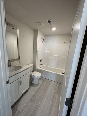 20762 W 188th Terrace, Spring Hill, KS 66083