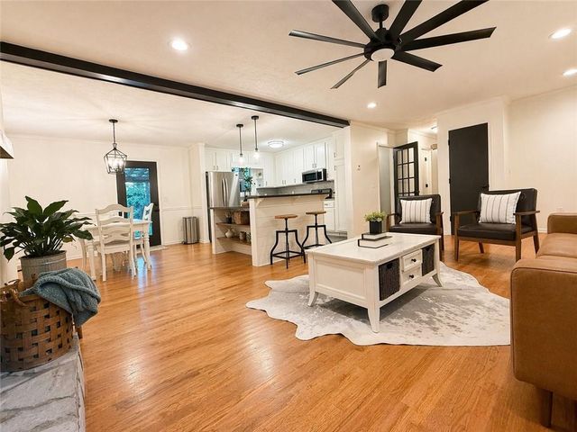 349 Teague Drive NW, Kennesaw, GA 30152