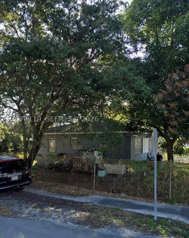 3300 NW 50th St, Miami, FL 33142