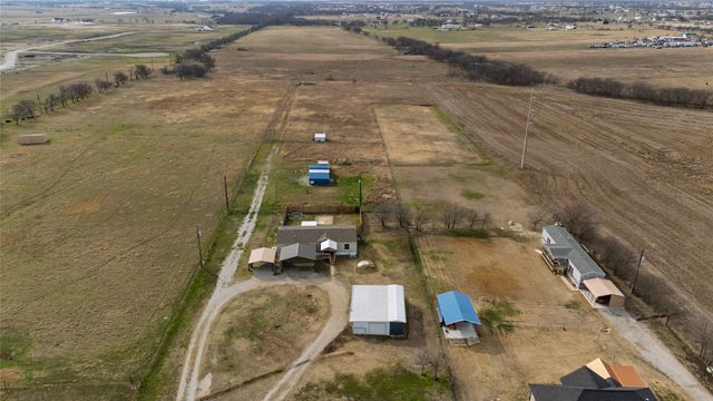 2614 County Road 4010, Decatur, TX 76234