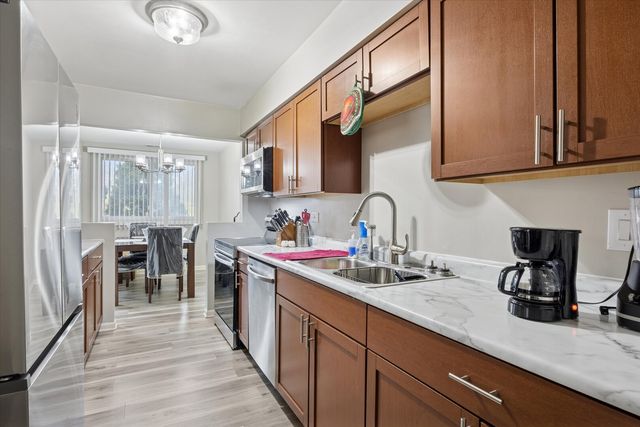 2650 BROOKWOOD Way 108, Rolling Meadows, IL 60008