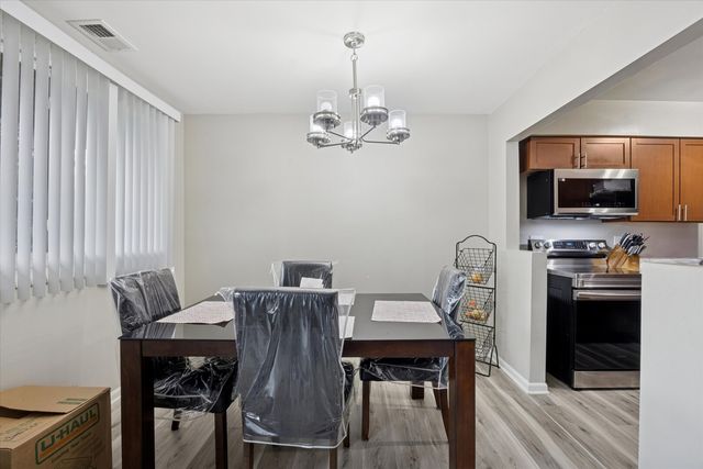 2650 BROOKWOOD Way 108, Rolling Meadows, IL 60008