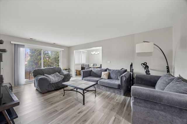 2650 BROOKWOOD Way 108, Rolling Meadows, IL 60008