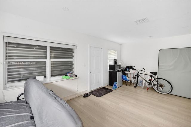 1619-1621 NW 8th Ave, Fort Lauderdale, FL 33311