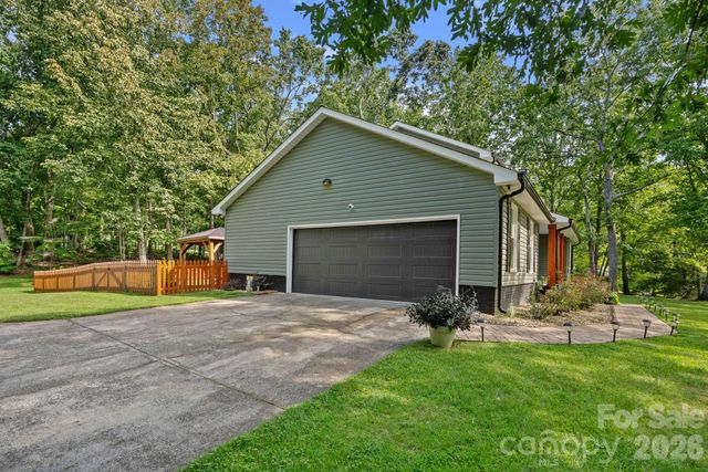 2981 Oak Ridge Circle, Lincolnton, NC 28092