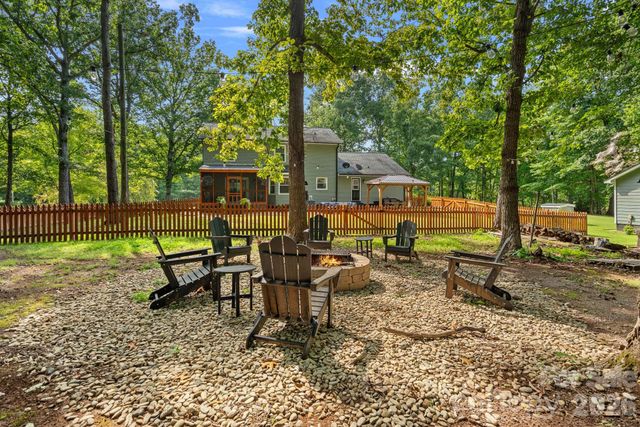 2981 Oak Ridge Circle, Lincolnton, NC 28092