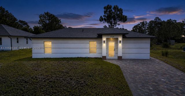 729 Anaconda Ave S, Lehigh Acres, FL 33974