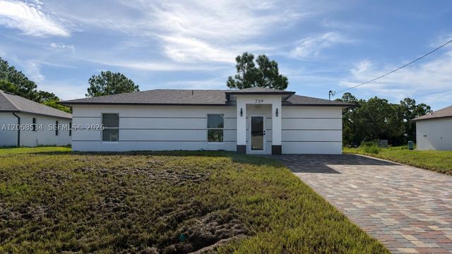 729 Anaconda Ave S, Lehigh Acres, FL 33974