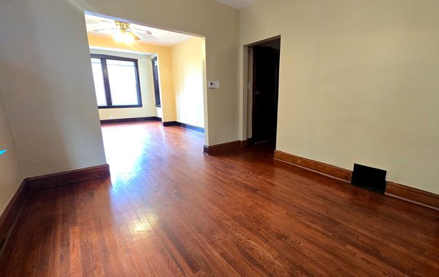 3337 N Springfield Avenue 1, Chicago, IL 60618