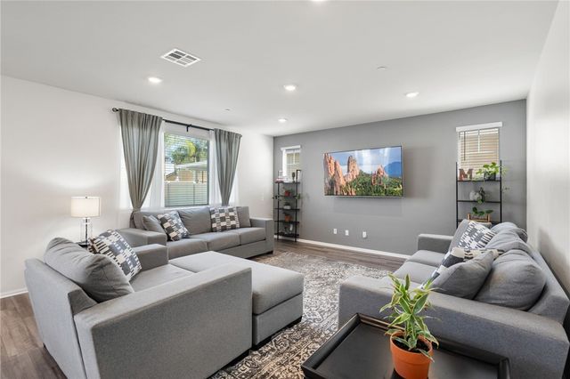 32906 Forgecroft, Menifee, CA 92584