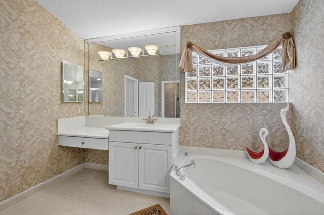 5297 Wycombe Avenue, Boynton Beach, FL 33437
