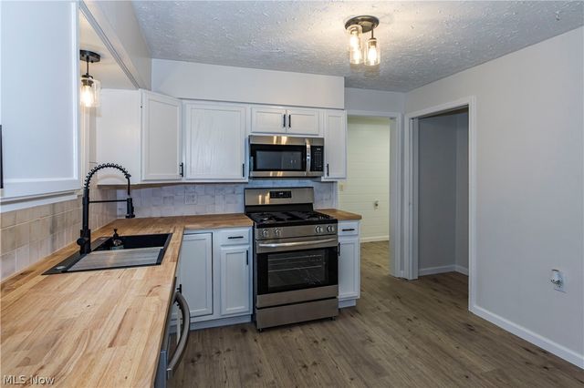 1463 4th Street, Lakemore, OH 44250