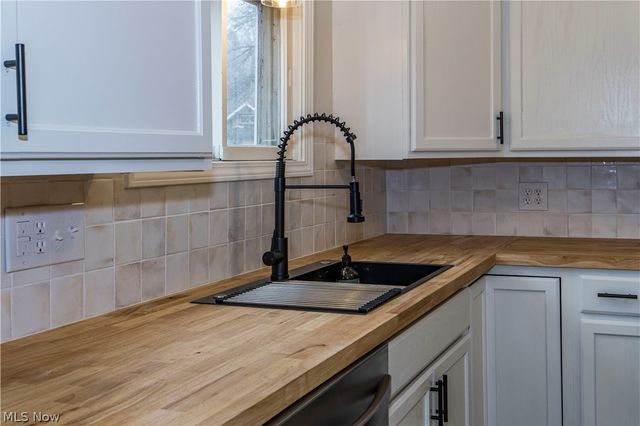 1463 4th Street, Lakemore, OH 44250