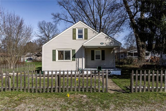 1463 4th Street, Lakemore, OH 44250