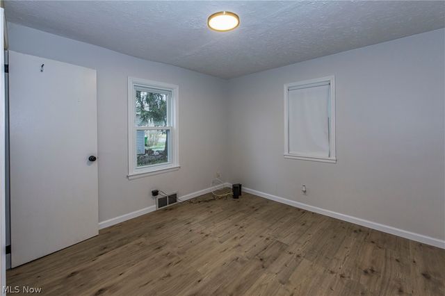 1463 4th Street, Lakemore, OH 44250