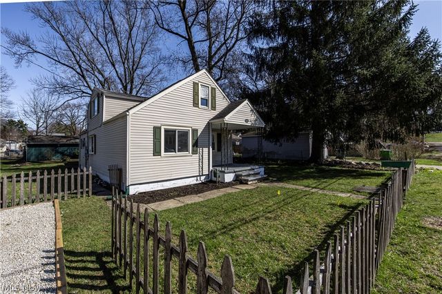 1463 4th Street, Lakemore, OH 44250