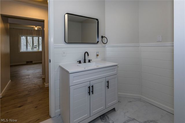 1463 4th Street, Lakemore, OH 44250