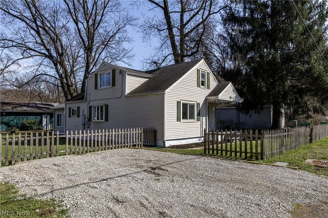 1463 4th Street, Lakemore, OH 44250